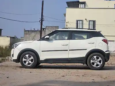 2020 महिंद्रा XUV300 W8 (O) 1.2 पेट्रोल [2019] 1