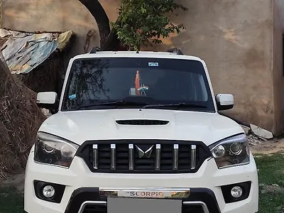 Second Hand Mahindra Scorpio S7 140 2WD 7 STR in Ayodhya
