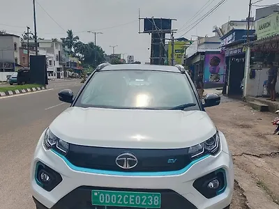 2022 टाटा नेक्सन ईवी xz प्लस 1 2022 टाटा नेक्सन ईवी xz प्लस 1