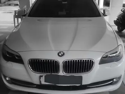 2010 BMW 5-Series 530d Sedan 1 2010 BMW 5-Series 530d Sedan 1