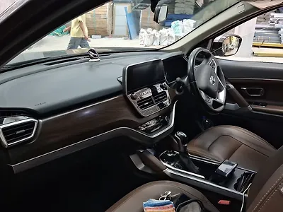 2022 Tata Harrier XZA 1