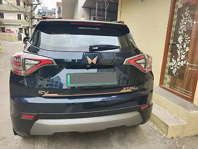 2024 Mahindra XUV400 EL 39.4 KWH Dual Tone