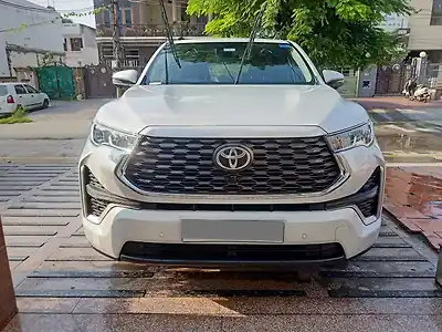 2023 टोयोटा इनोवा हायक्रॉस VX Hybrid (Electric + Petrol) Automatic (e-CVT) 7 STR 1