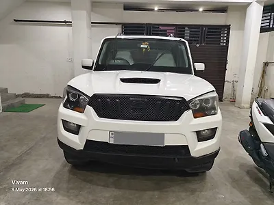 Second Hand Mahindra Scorpio S8 in Chandauli