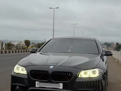 2015 BMW 5-Series 520d Luxury Line 1