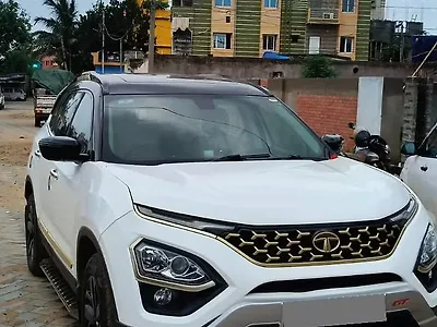 2022 Tata Safari XZ 1