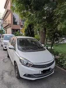 2018 Tata Tigor Revotorq XZ 1