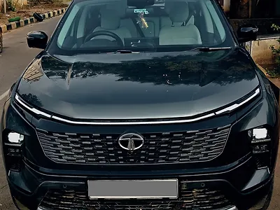 2025 Tata Safari Accomplished Dual Tone 7 STR 1