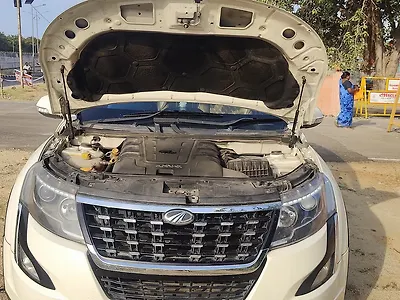 2019 Mahindra XUV500 W11 (O) AWD