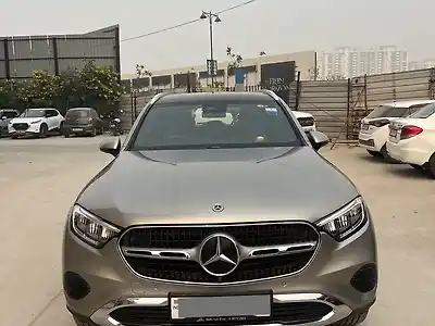 Second Hand मर्सिडीज़ बेंज़ GLC 300 4मैटिक in चंडीगढ़