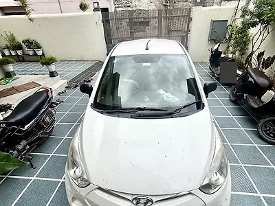 2013 Hyundai Eon Magna + 1