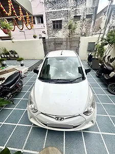 2013 Hyundai Eon Magna + 1 2013 Hyundai Eon Magna + 1