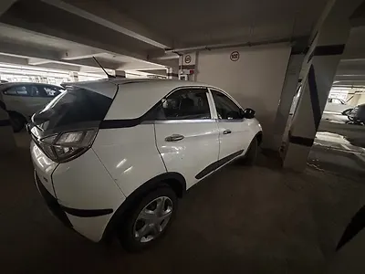 2018 Tata Nexon XM 1 2018 Tata Nexon XM 1