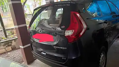 2019 Mahindra Marazzo M2 7 STR 1