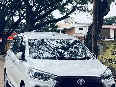 Second Hand टोयोटा रुमियन S CNG [2023-2025] in हावेरी