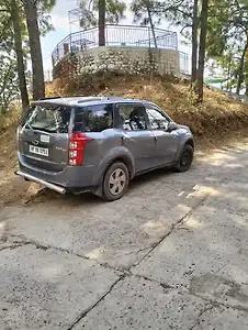 2013 महिंद्रा XUV500 w6 1