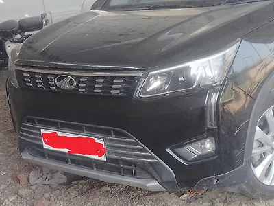 Second Hand Mahindra XUV300 1.5 W8 [2019-2020] in Jalaun