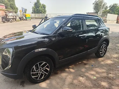 2025 Mahindra XUV 3XO AX5 Diesel 1.5L Turbo Manual 1 2025 Mahindra XUV 3XO AX5 Diesel 1.5L Turbo Manual 1