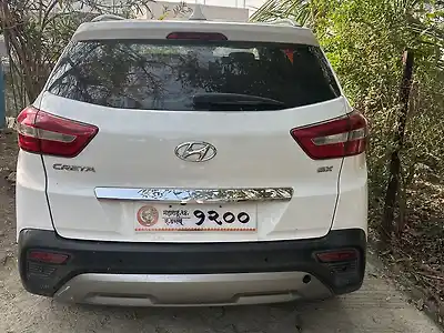 Second Hand हुंडई क्रेटा sx 1.6 करोड़ in लातूर