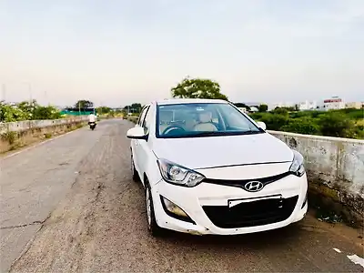 2013 हुंडई i20 मैग्ना 1.4 crdi 1