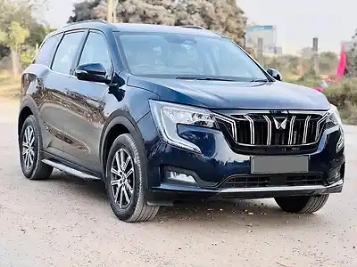 2023 महिंद्रा XUV700 AX7 डीज़ल एटी 7 सीटर [2023-2024] 1
