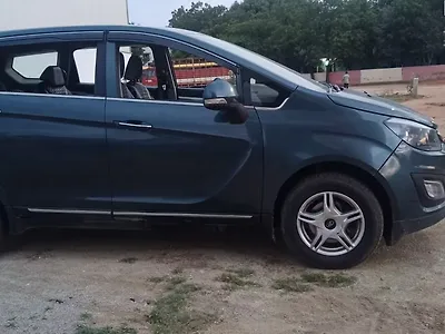2019 Mahindra Marazzo M6 7 STR 1