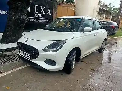 2025 मारुति सुज़ुकी स्विफ़्ट VXi Petrol Automatic 1