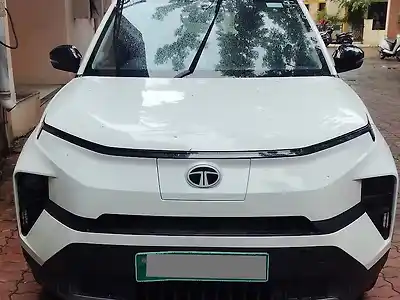 Second Hand टाटा पंच ईवी एम्पॉवर्ड 3.3 in लातूर