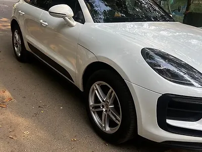 2022 Porsche Macan Base