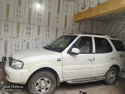 2010 Tata Safari 4x2 LX DiCOR 2.2 VTT 1