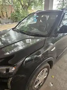 2024 महिंद्रा XUV300 W2 1.2 पेट्रोल 1 2024 महिंद्रा XUV300 W2 1.2 पेट्रोल 1