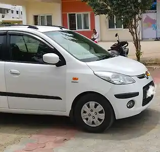 2010 हुंडई i10 स्पोर्टज़ 1.2 1 2010 हुंडई i10 स्पोर्टज़ 1.2 1