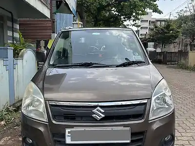 Second Hand मारुति सुज़ुकी वैगन आर vxi एएमटी in कोल्हापुर