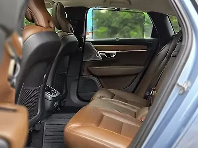 Second Hand Volvo S90 D4 Inscription in Ahmedabad