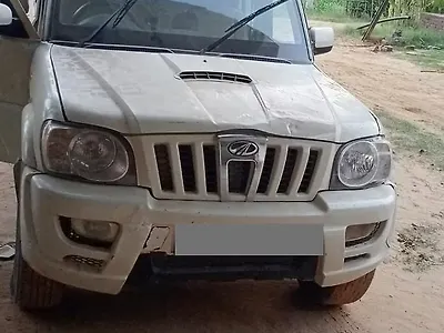 2003 Mahindra Scorpio 2.6 SLX 1