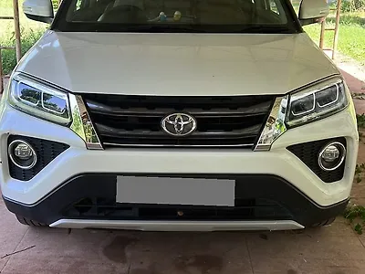 2021 Toyota Urban Cruiser Premium Grade AT 1