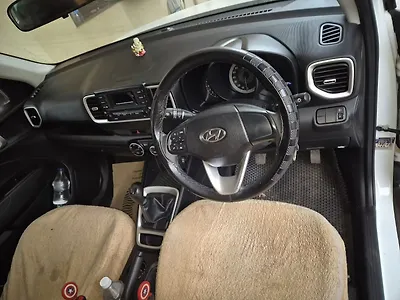 2021 Hyundai Venue S 1.2 Petrol 1