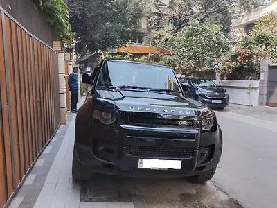 2023 Land Rover Defender 110 HSE 2.0 Petrol 1