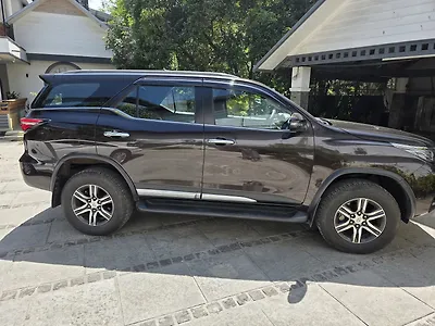 2021 Toyota Fortuner 4X2 MT 2.7 Petrol 1 2021 Toyota Fortuner 4X2 MT 2.7 Petrol 1