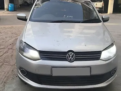 2011 Volkswagen Vento Highline Diesel 1