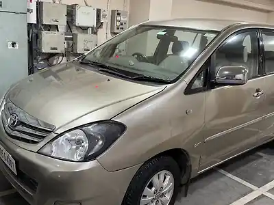 Second Hand टोयोटा इनोवा 2.5 vx 8 str in गुवाहाटी