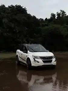 2016 महिंद्रा XUV500 w10 ऑटोमैटिक 1 2016 महिंद्रा XUV500 w10 ऑटोमैटिक 1