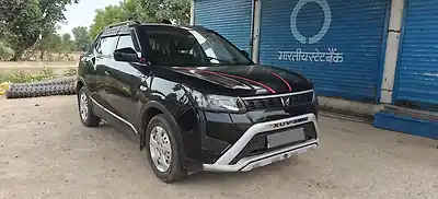 2023 महिंद्रा XUV300 w4 1.2 पेट्रोल 1 2023 महिंद्रा XUV300 w4 1.2 पेट्रोल 1