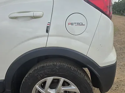 2022 Mahindra XUV300 W8 (O) 1.2 Petrol AMT