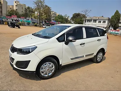 2021 Mahindra Marazzo M2 7 STR [2020] 1