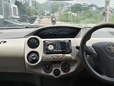 2015 टोयोटा इटियोस लीवा जीडी 1