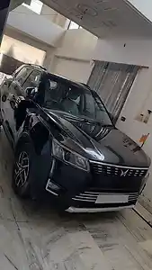 2023 महिंद्रा XUV300 w8 (o) 1.5 डीज़ल एएमटी 1 2023 महिंद्रा XUV300 w8 (o) 1.5 डीज़ल एएमटी 1