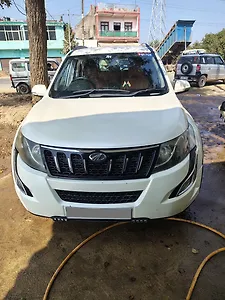 2017 Mahindra XUV500 W6 1 2017 Mahindra XUV500 W6 1