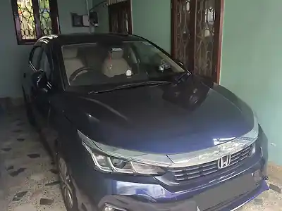 2023 होंडा सिटी V Petrol MT [2023-2025] 1