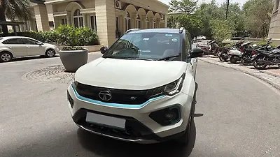 2022 Tata Nexon EV XZ Plus LUX 1 2022 Tata Nexon EV XZ Plus LUX 1